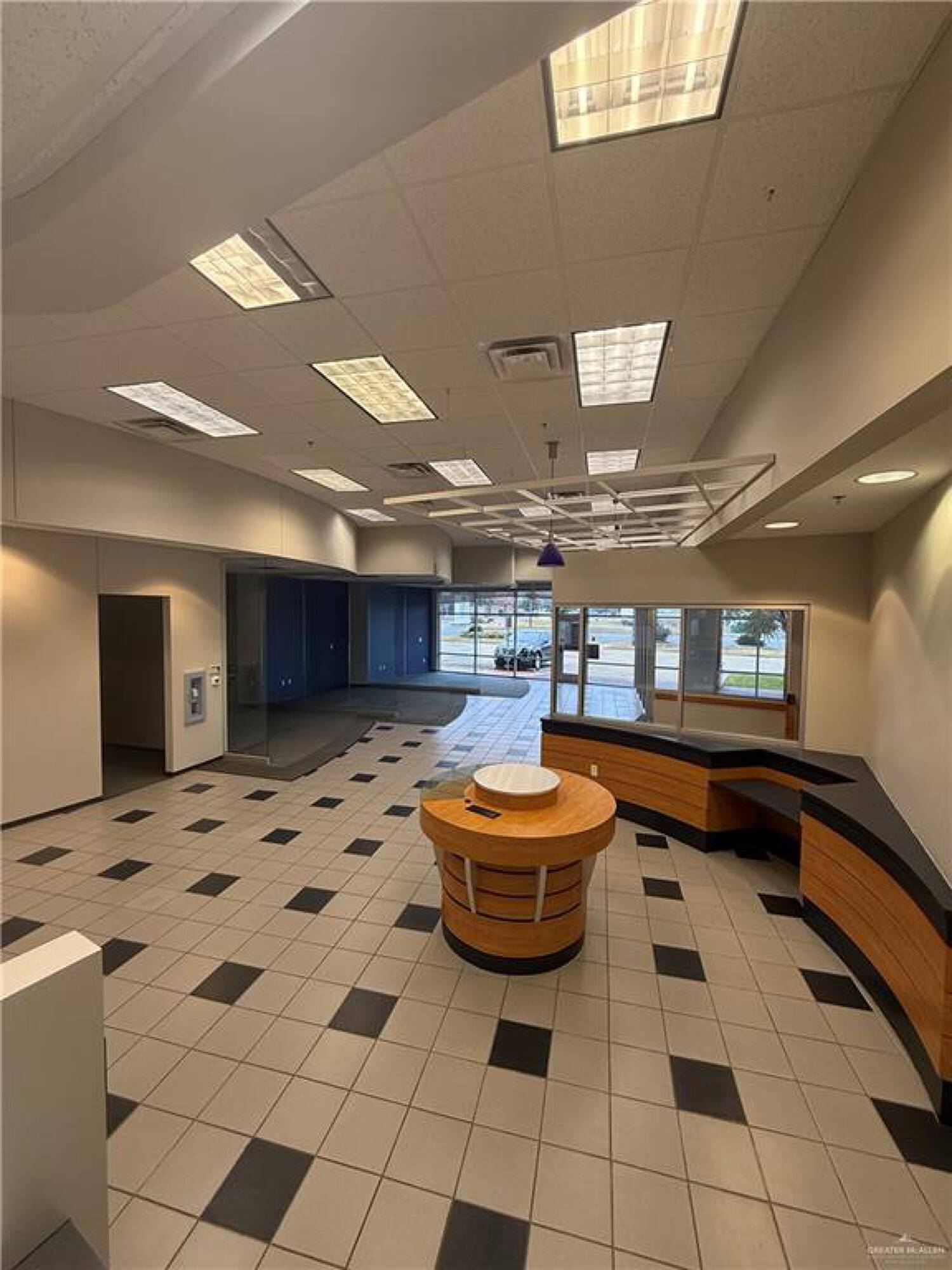 Trenton Commerce Plaza